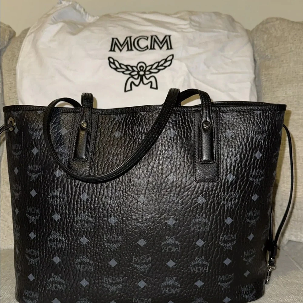 Authentic MCM tote with pouch, paperwork, and Tags. Love this Bag!! - Picture 7 of 16